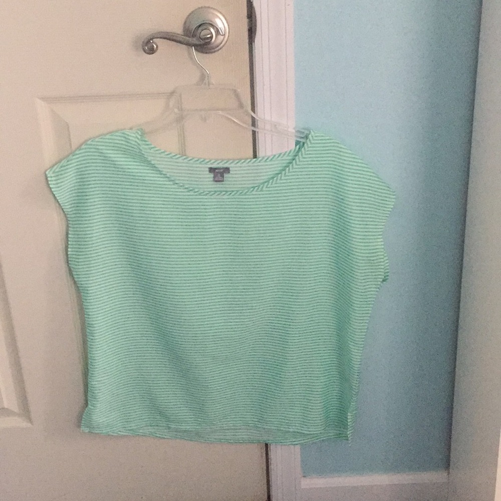 Aerie top